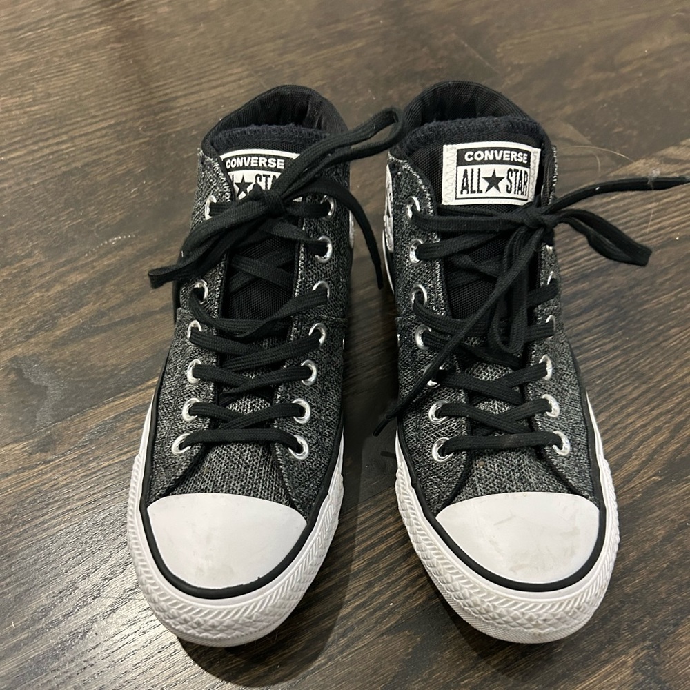Converse Chuck Taylor All Star Mid Rise Sneaker Womens Size US 6.5